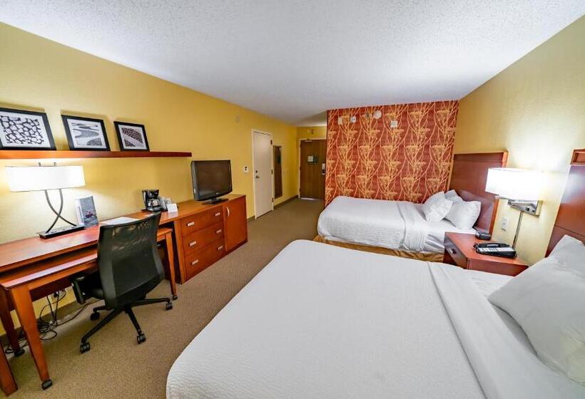 جناح سرير ملكى, Sonesta Select Bettendorf Quad Cities