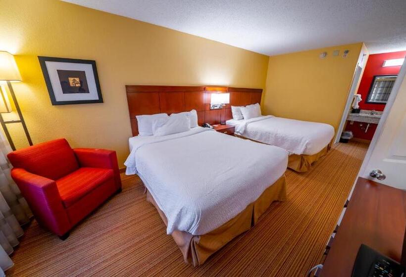 جناح سرير ملكى, Sonesta Select Bettendorf Quad Cities