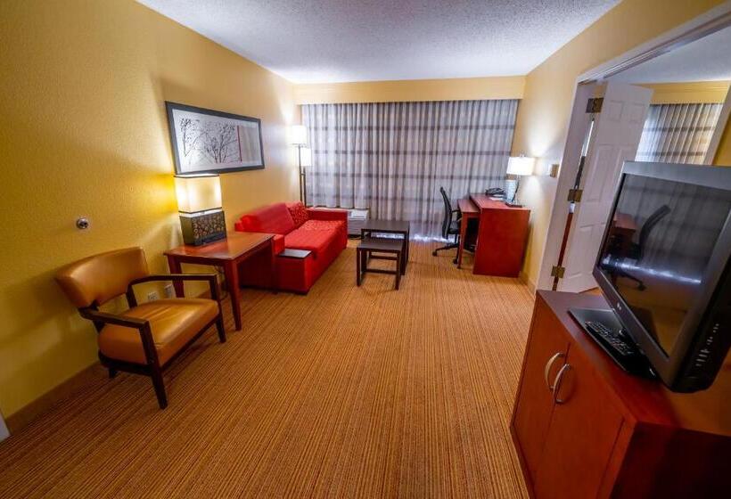 جناح سرير ملكى, Sonesta Select Bettendorf Quad Cities