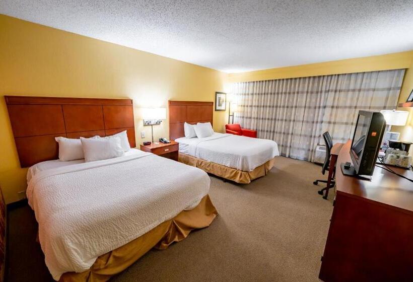 Suite Queen Bed, Iowa Inn Bettendorf Quad Cities