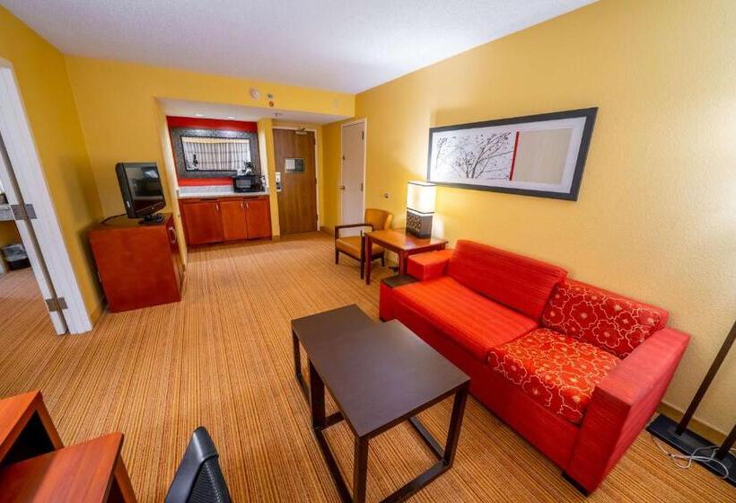 جناح سرير ملكى, Sonesta Select Bettendorf Quad Cities