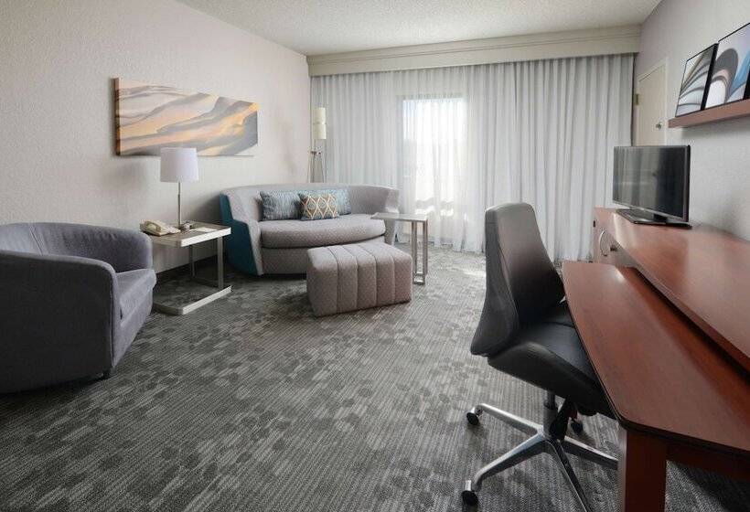 Suite, Sonesta Select Dallas Central Expressway