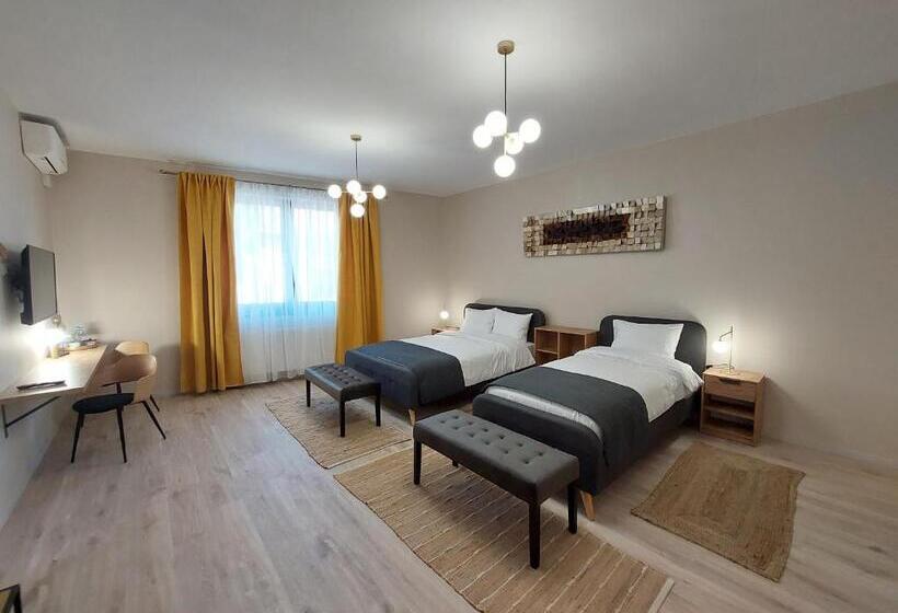 سوئیت جونیور خانوادگی, Mandarin Premium Apartments