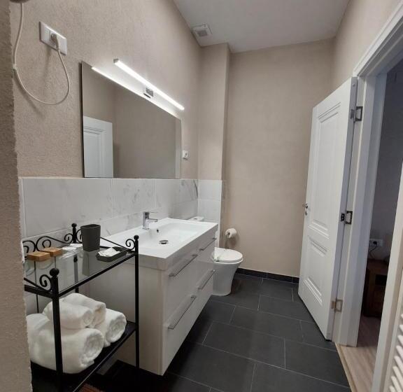 اتاق استاندارد با تراس, Mandarin Premium Apartments