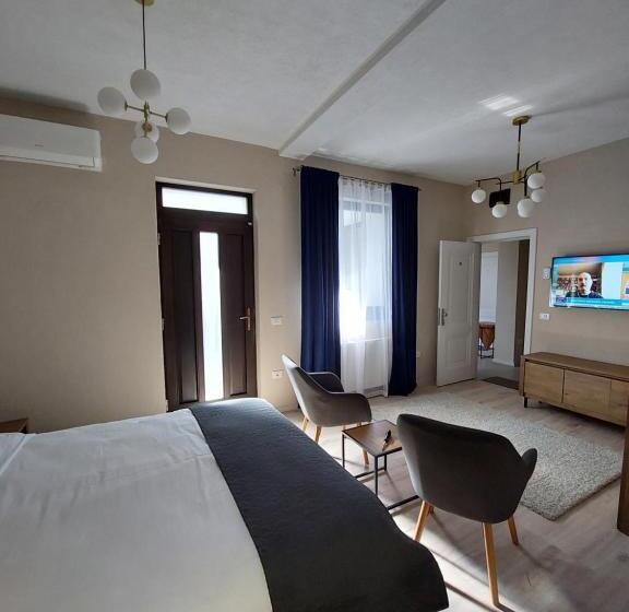 اتاق استاندارد با تراس, Mandarin Premium Apartments