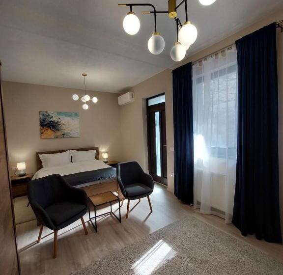 اتاق استاندارد با تراس, Mandarin Premium Apartments