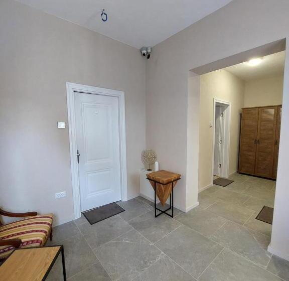 اتاق استاندارد با تراس, Mandarin Premium Apartments