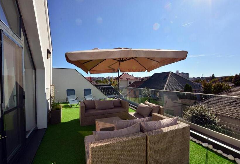 1 Bedroom Penthouse Apartment, Mandarin Premium Apartments