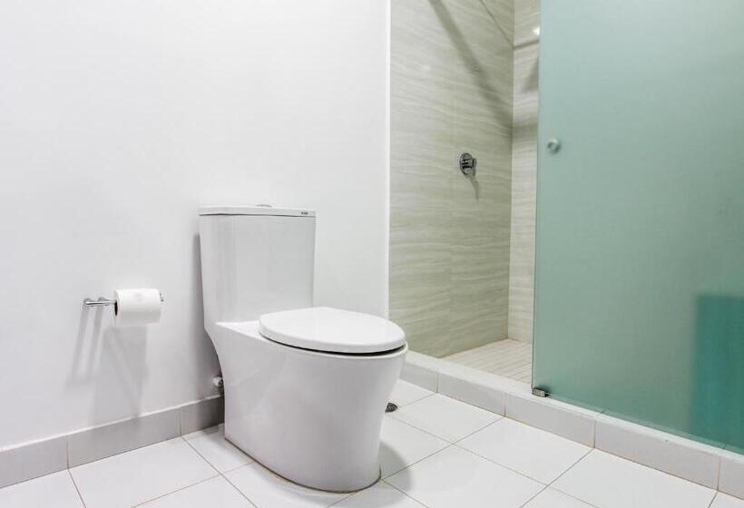 سوییت جونیور, Boutique Villa Toscana