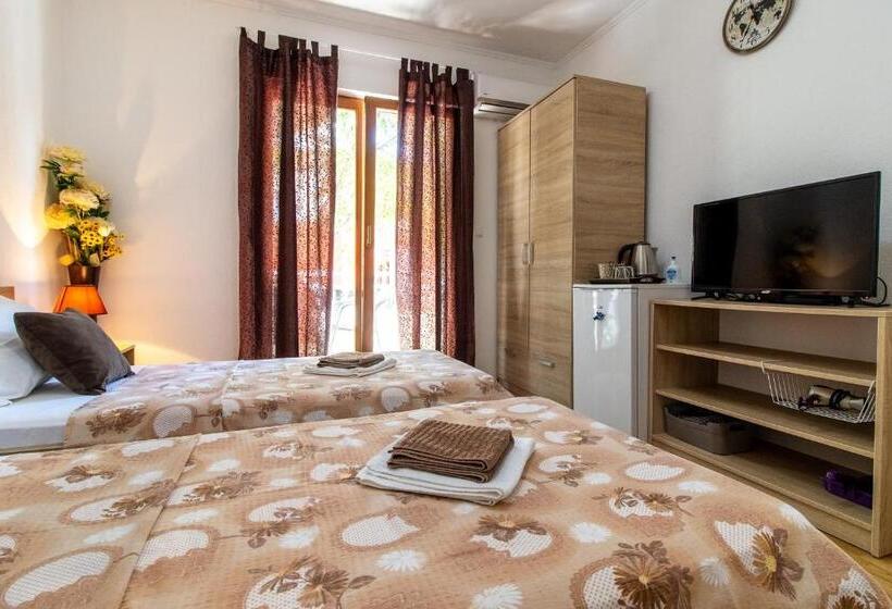 اتاق استاندارد با چشم‌انداز شهر, Rooms Bačić