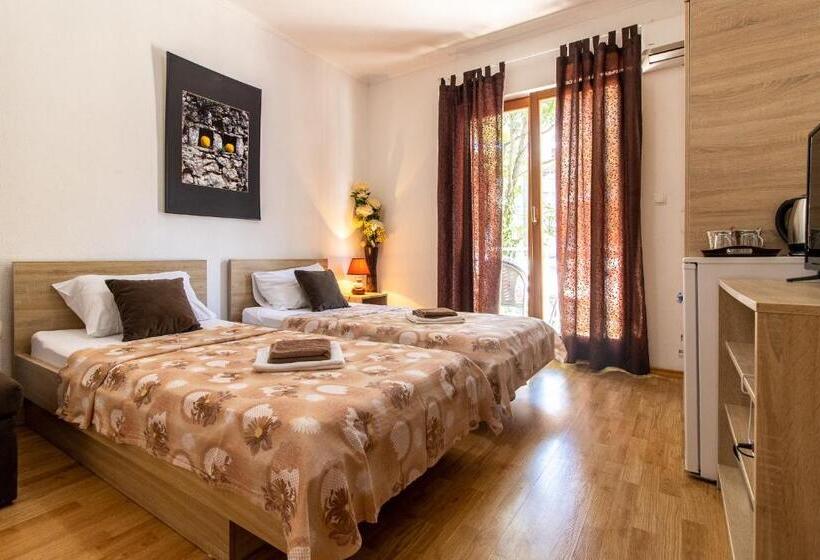 اتاق استاندارد با چشم‌انداز شهر, Rooms Bačić