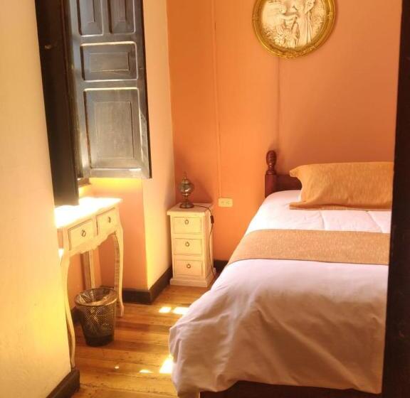اتاق استاندارد یک تخته با سرویس بهداشتی مشترک, Villa Bonita Hostel