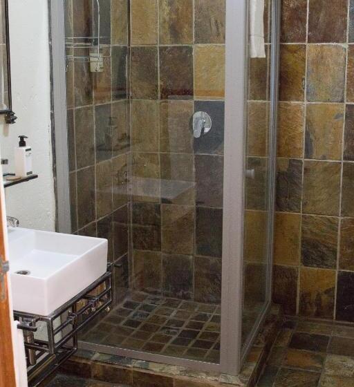 اتاق استاندارد, The Wild Olive Guesthouse
