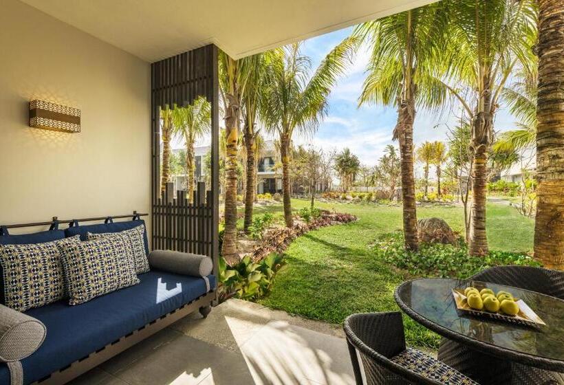 اتاق لوکس با چشم‌انداز باغ, Anantara Iko Mauritius Resort & Villas