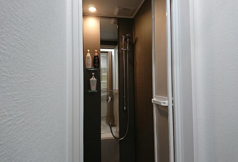 تختخواب در اتاق مشترک, Guesthouse Hajimari