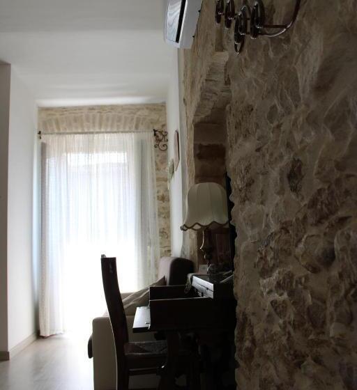 اتاق استاندارد سه نفره, Il Viandante