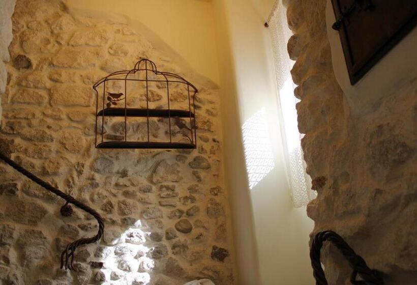 اتاق استاندارد سه نفره, Il Viandante