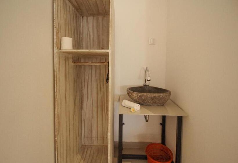 اتاق لوکس, Pondok Kedongdong
