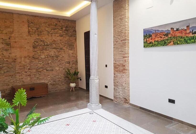 استودیوی لوکس, Apartamentos Granada Deluxe 3000