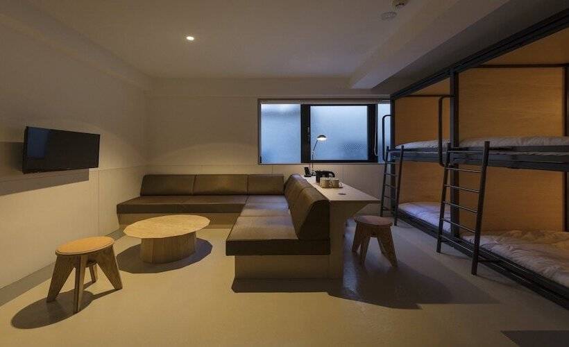 اتاق استاندارد چهار تخته, Kamon Hotel Namba