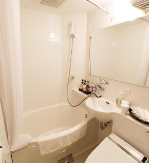 اتاق استاندارد چهار تخته, Kamon Hotel Namba