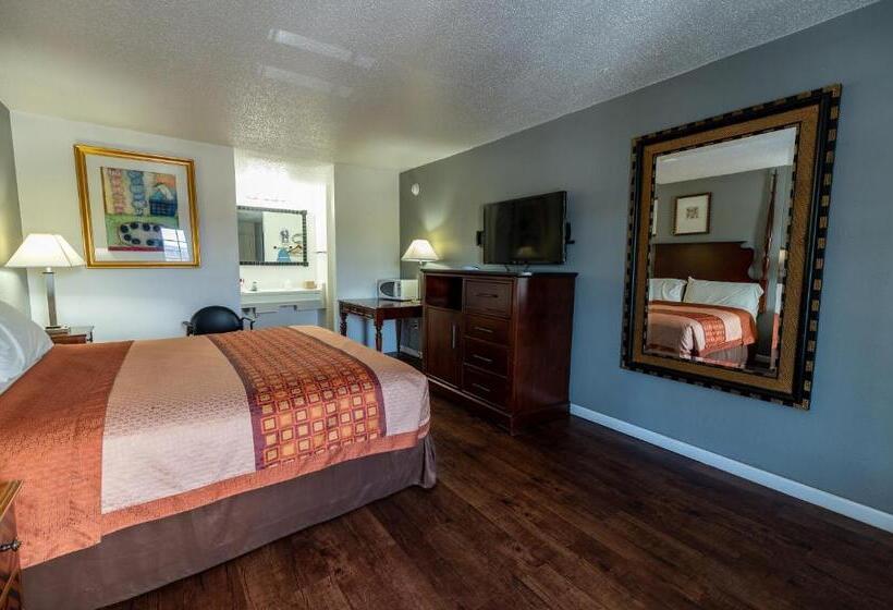 اتاق استاندارد با تخت بزرگ, American Inn & Suites Russellville