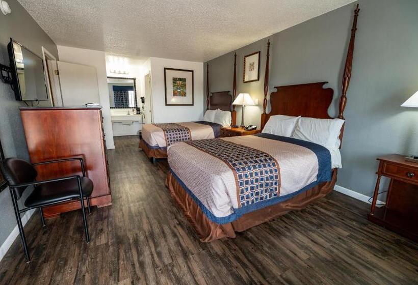 Standard Room, American Inn & Suites Russellville