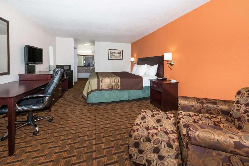 اتاق استاندارد با تخت بزرگ, Days Inn By Wyndham Amarillo  Medical Center