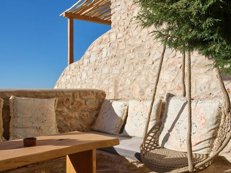 اتاق لوکس با چشم‌انداز دریا, Mythic Paros , Adults Only