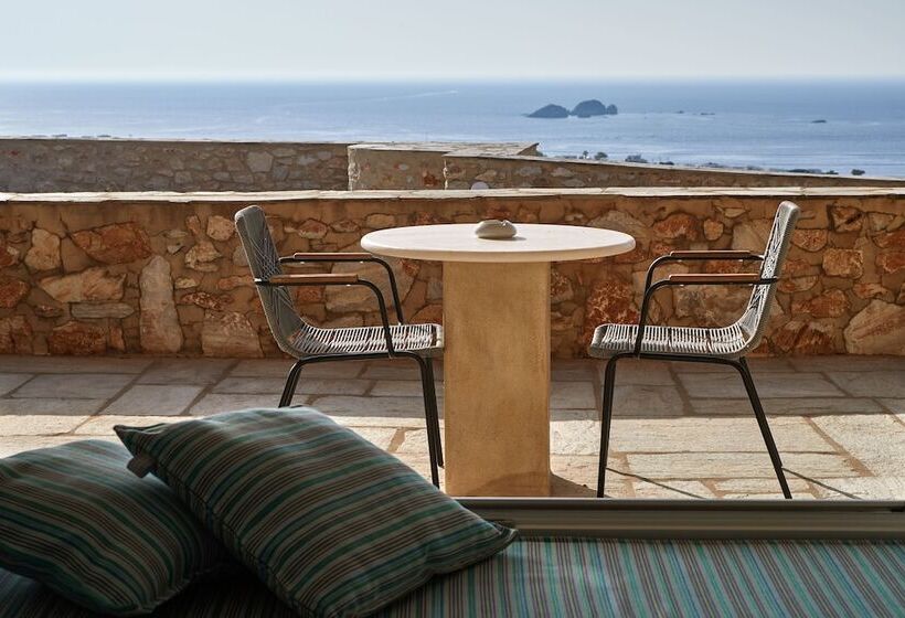 سوییت جونیور با چشم‌انداز دریا, Mythic Paros , Adults Only