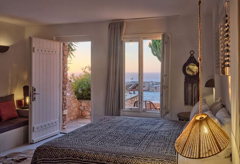 سوییت جونیور با چشم‌انداز دریا, Mythic Paros , Adults Only