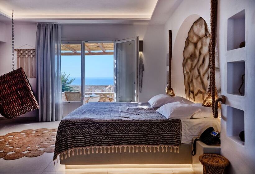 سوییت جونیور با چشم‌انداز دریا, Mythic Paros , Adults Only