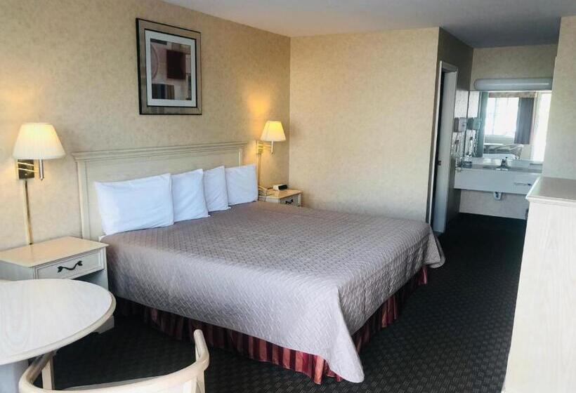 اتاق استاندارد با تخت بزرگ, Court Plaza Inn & Suites Of Mackinaw