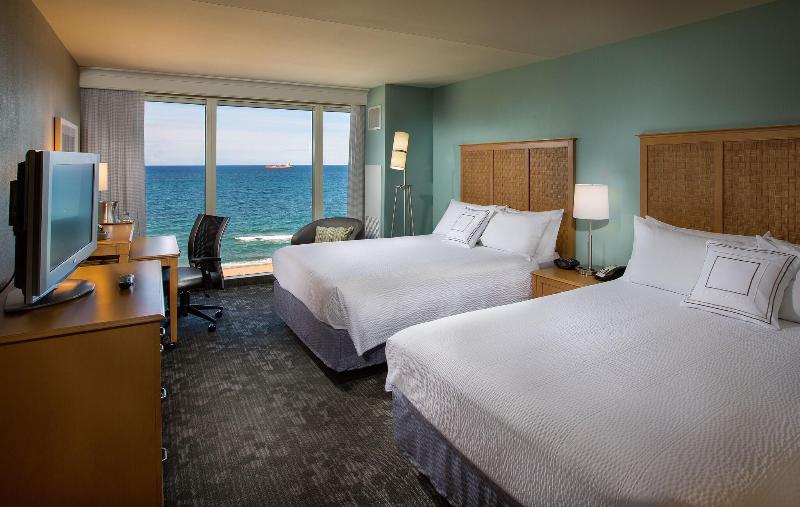 اتاق استاندارد با چشم‌انداز دریا, Courtyard Fort Lauderdale Beach