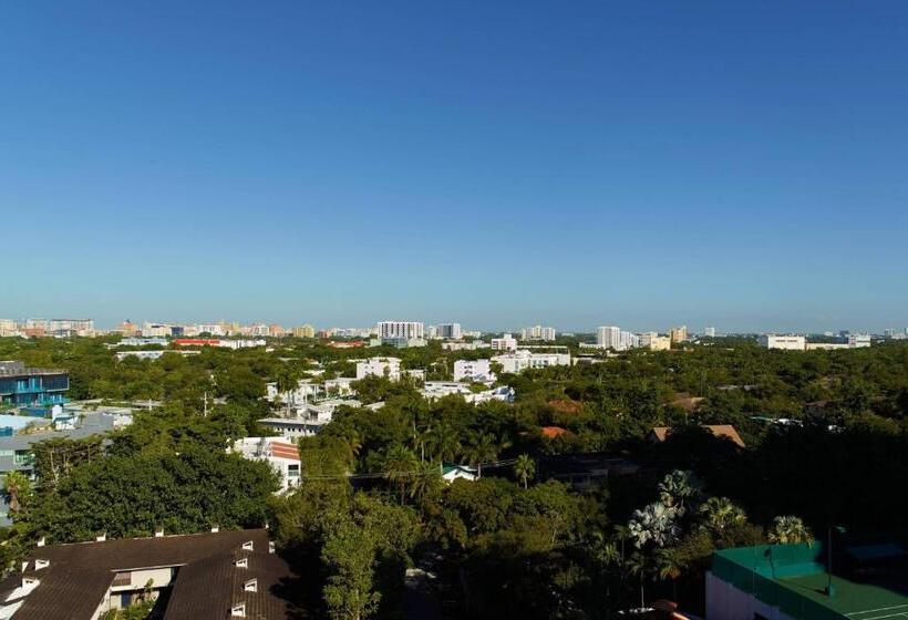 Quarto Standard Cama King, Courtyard Miami Coconut Grove