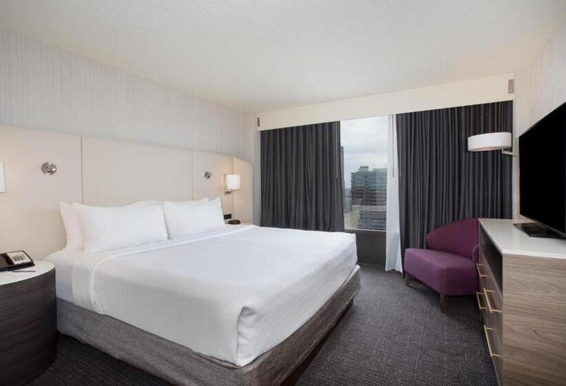 Suite King Bed, Crowne Plaza  Kansas City Downtown