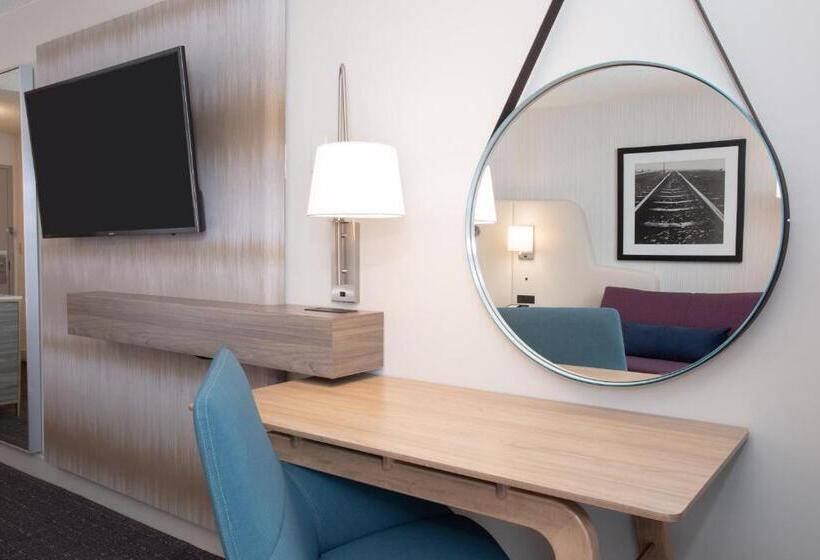 اتاق استاندارد با تخت بزرگ, Crowne Plaza Kansas City Downtown, An Ihg