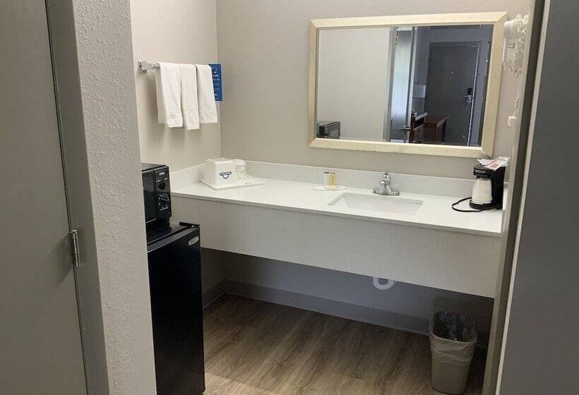 استودیوی استاندارد, Days Inn By Wyndham Lake City I10