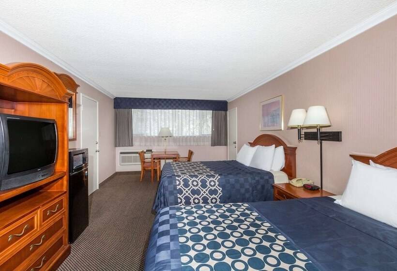 Standard Room 2 Double Beds, Days Inn By Wyndham Los Angeles Lax/venicebch/marina Delray