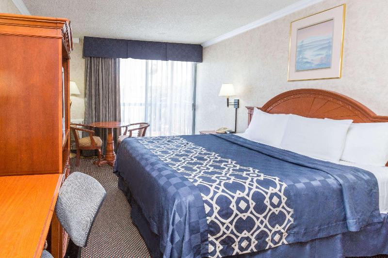 اتاق استاندارد با تخت بزرگ, Days Inn By Wyndham Los Angeles Lax/venicebch/marina Delray