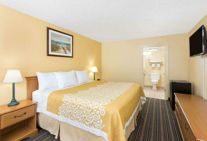 اتاق استاندارد با تخت بزرگ, Days Inn By Wyndham Mt Pleasantcharlestonpatriots Point