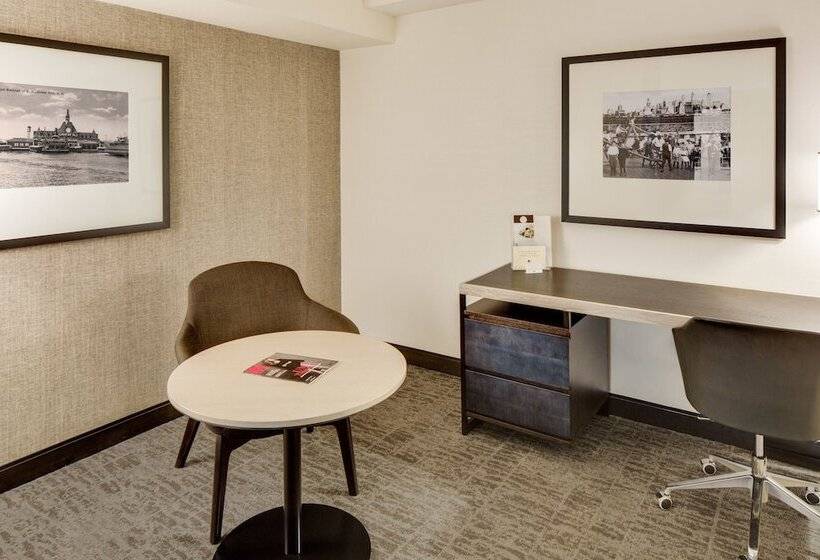 سوییت جونیور, Doubletree By Hilton Hotel & Suites Jersey City