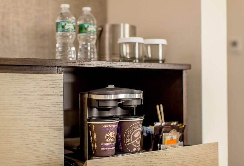 سوییت جونیور, Doubletree By Hilton Hotel & Suites Jersey City