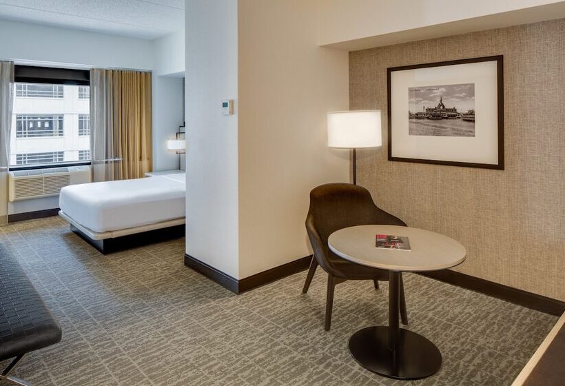 Junior Suite Cama King, Doubletree Jersey City