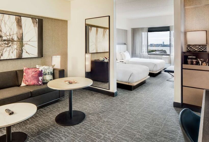 Junior Suite, Doubletree Jersey City