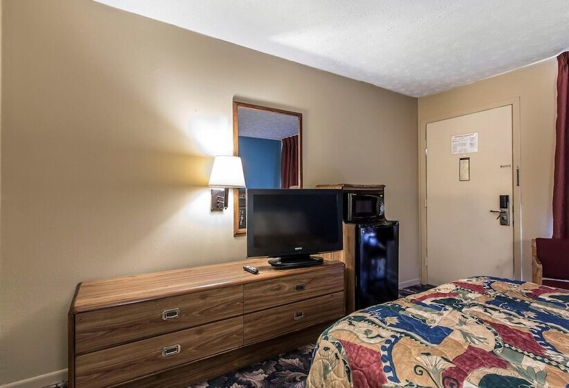 Quarto Estandar 2 Camas Casal, Rodeway Inn Jackson