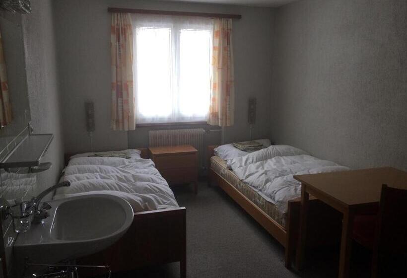 اتاق استاندارد با سرویس بهداشتی مشترک, B&b Haus Granit Saas Grund