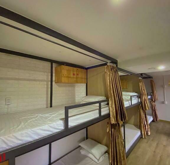 تختخواب در اتاق مشترک, Catba Oasis Bungalows
