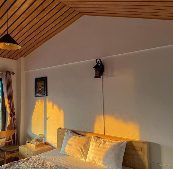 اتاق لوکس با بالکن, Catba Oasis Bungalows