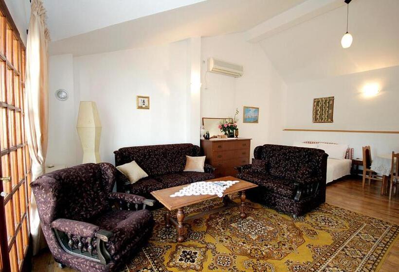 استودیو استاندارد با چشم‌انداز باغ, Guesthouse Drašković